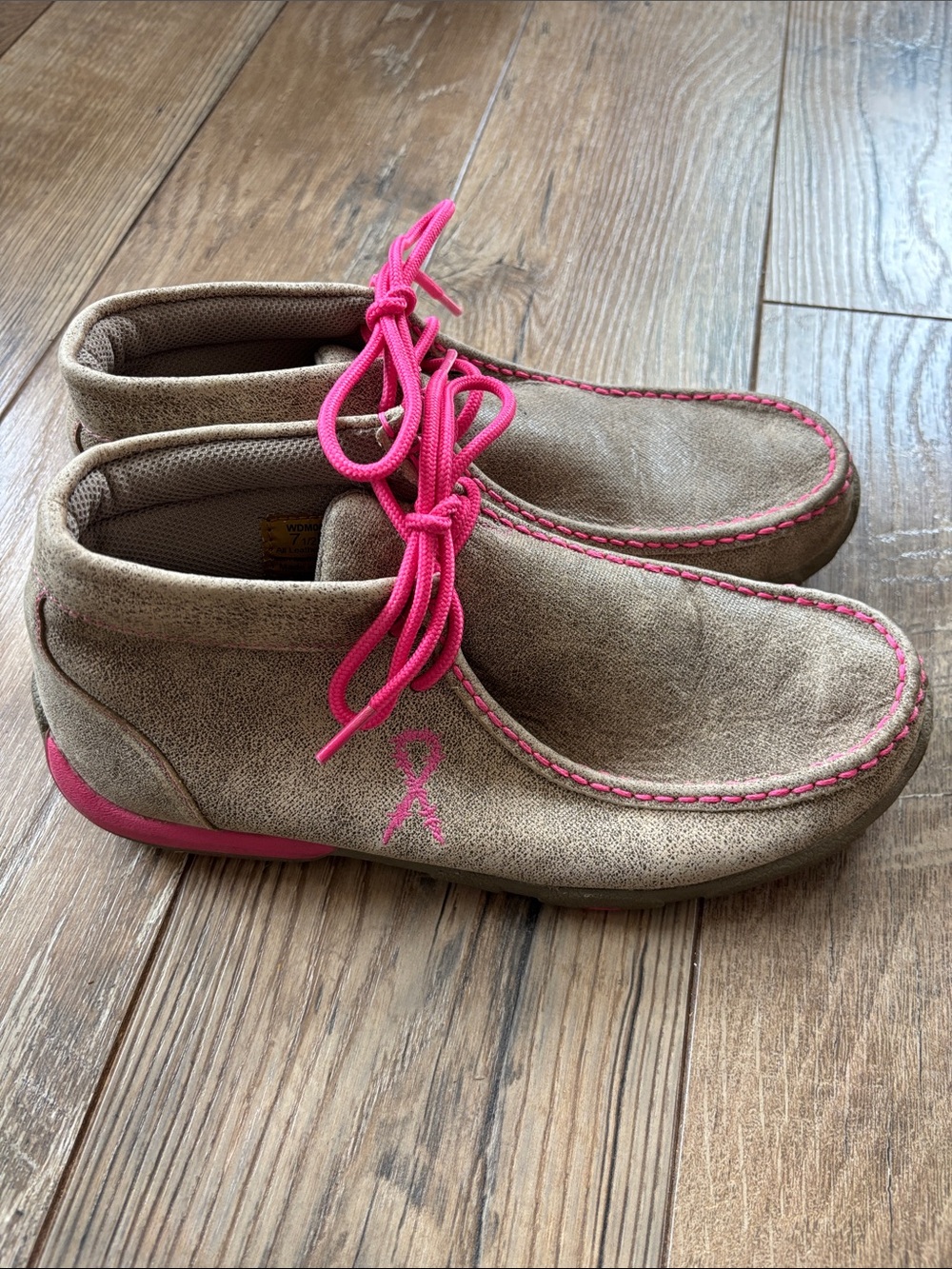 Twisted X Women Sz 7.5M Pink Beige Chukka Boots Breast Cancer Awareness WDM0012